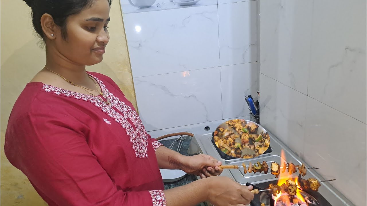 आज मी  बनवला तंदुरी पनीर टिक्का 