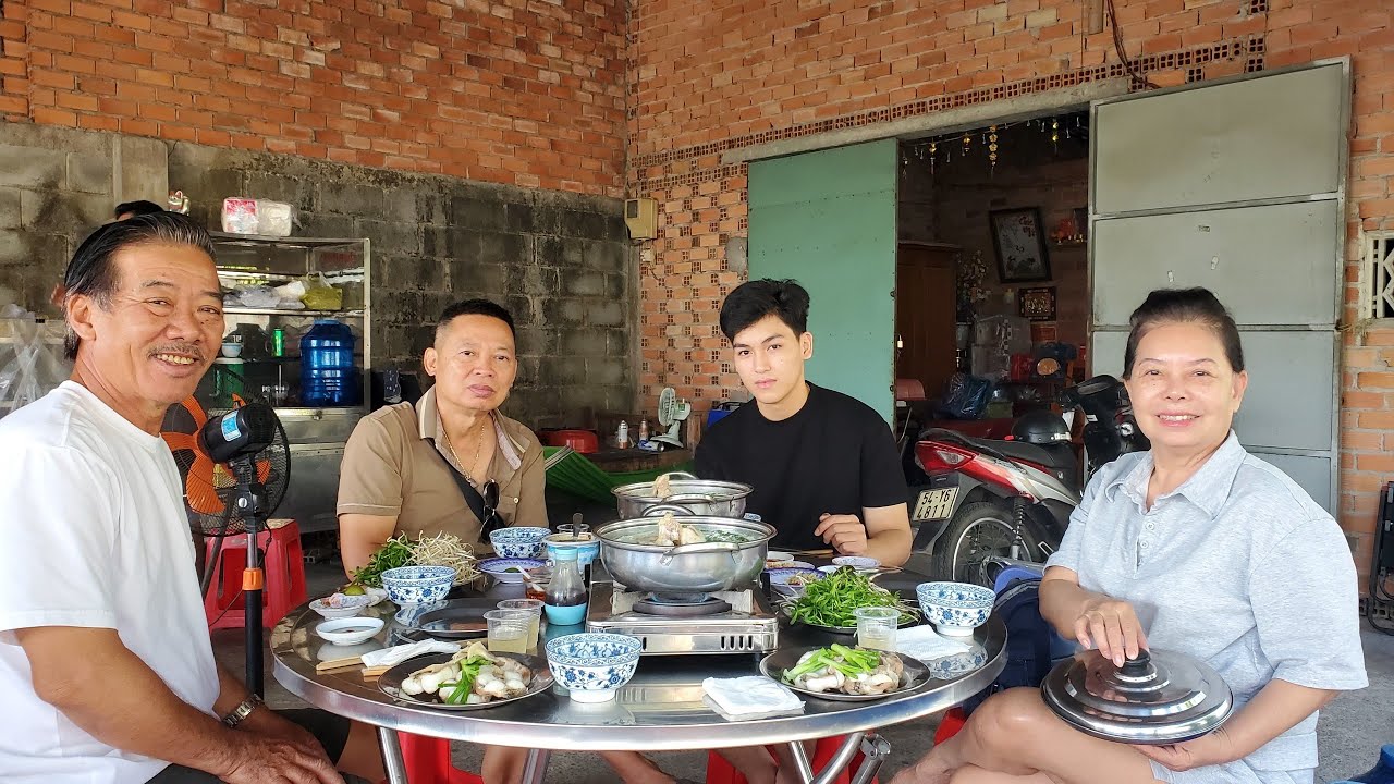 Quà Tặng 8/3/26, Vui Cùng Bạn, Gia Đình Món Đặc Sản Quê
