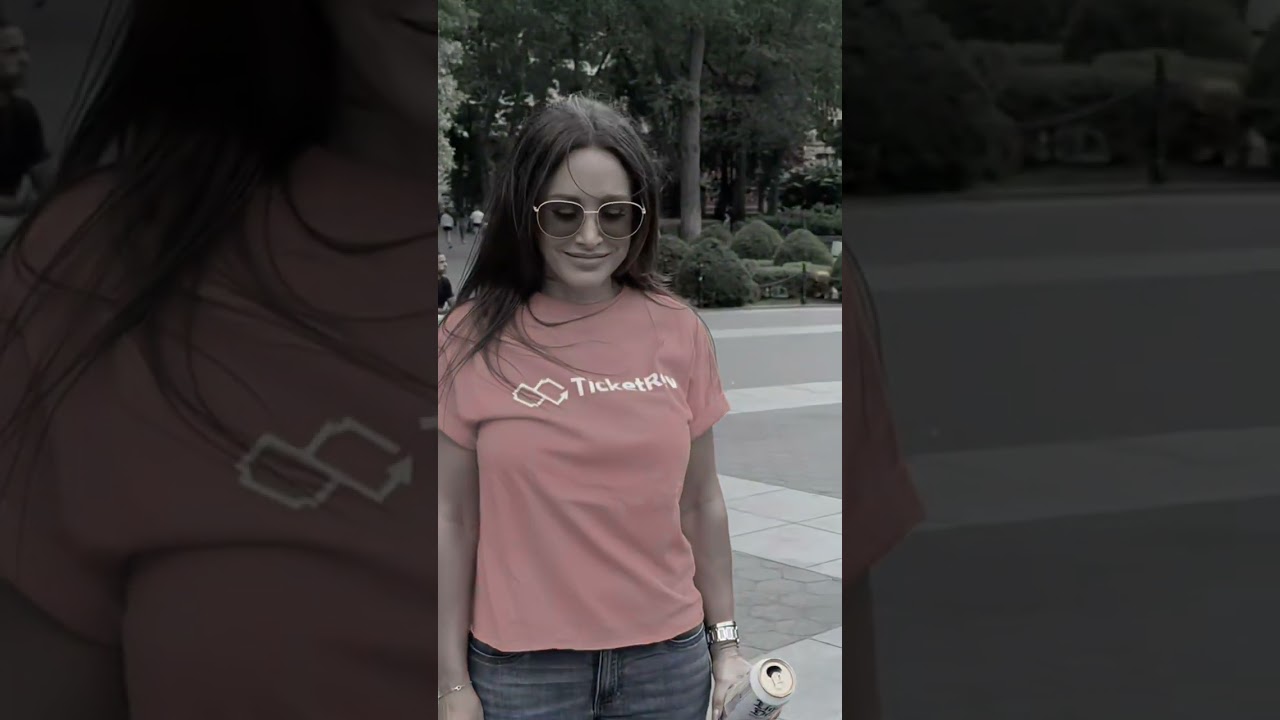 We took Lisa Ann to the streets of NYC to promote our app, but nobody knew who she was 😭