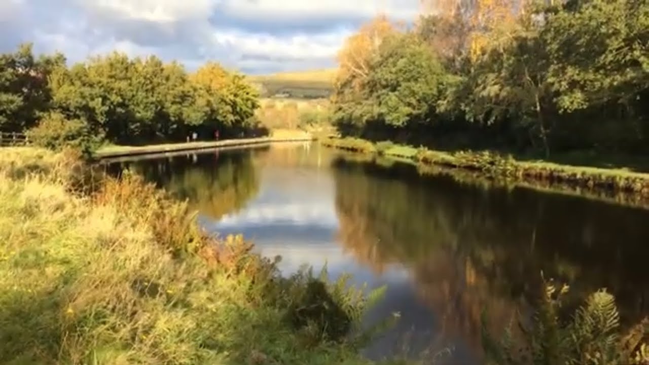 Walk to Uppermill & Diggle. A Great Day For All The Family. October 2020