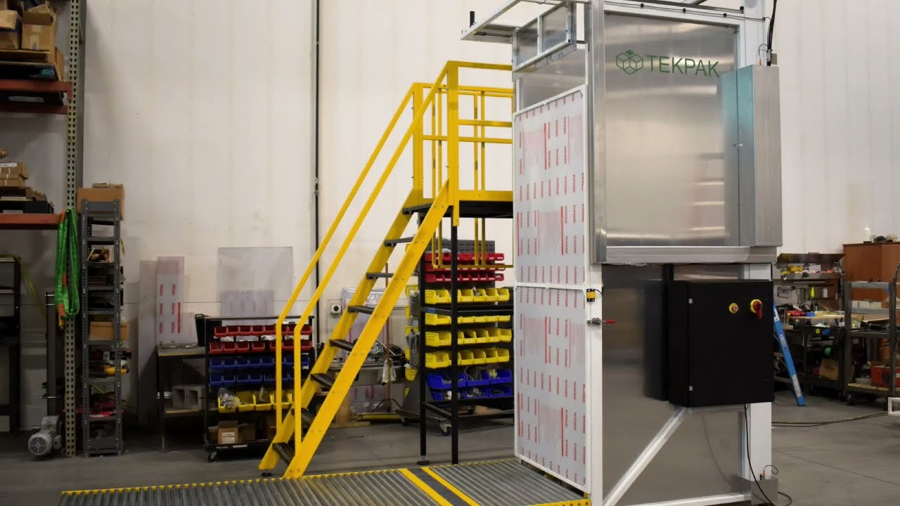 FHM 1000 Manual Depalletizer for Full-Height Pallets of Plastic Containers