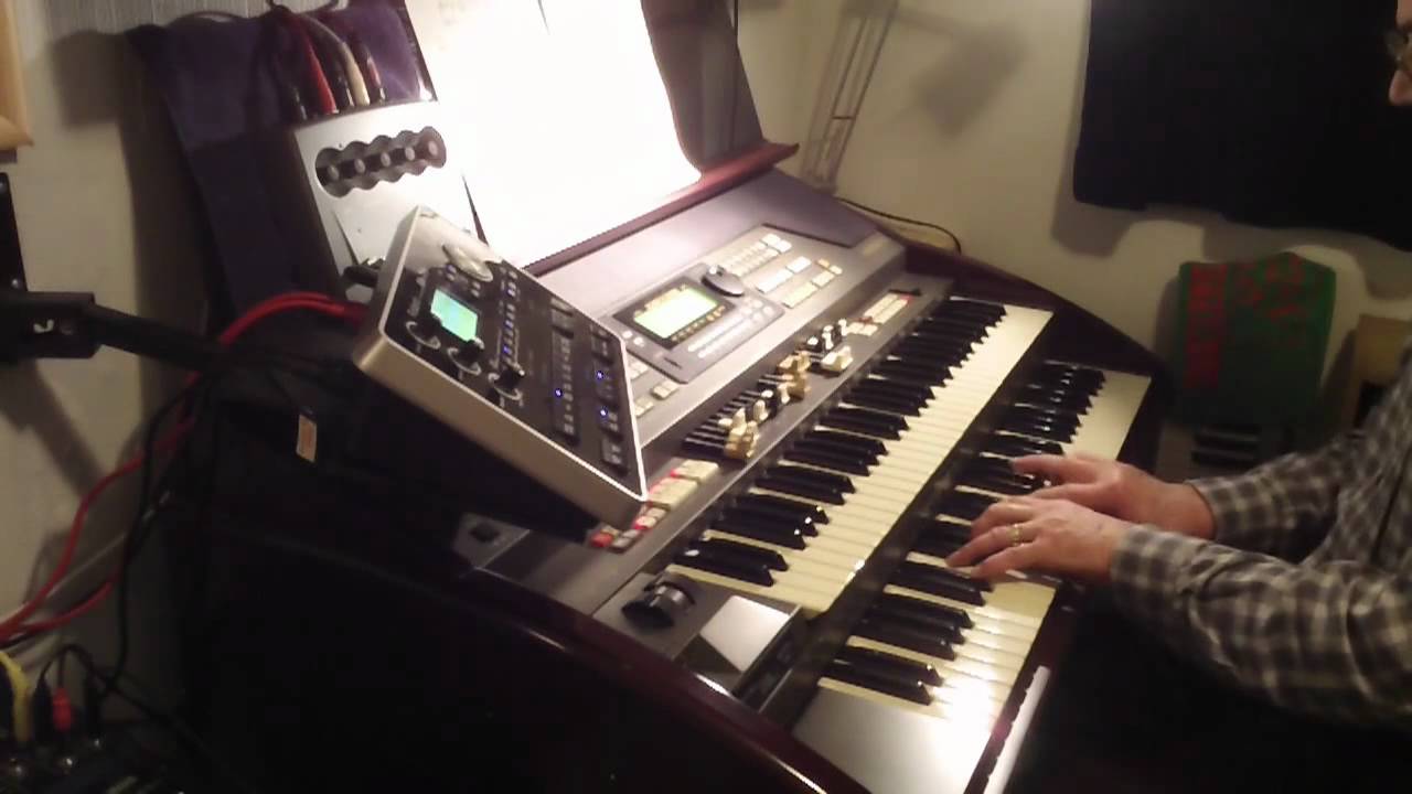 Just An Illusion - Hammond XE200 & Roland BK-7m