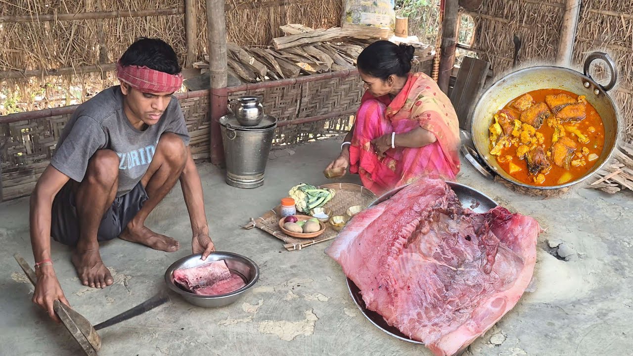1 KG BIG FISH PIECES Cooking and Eating with CAULIFLOWER By a Rural Mother and Son