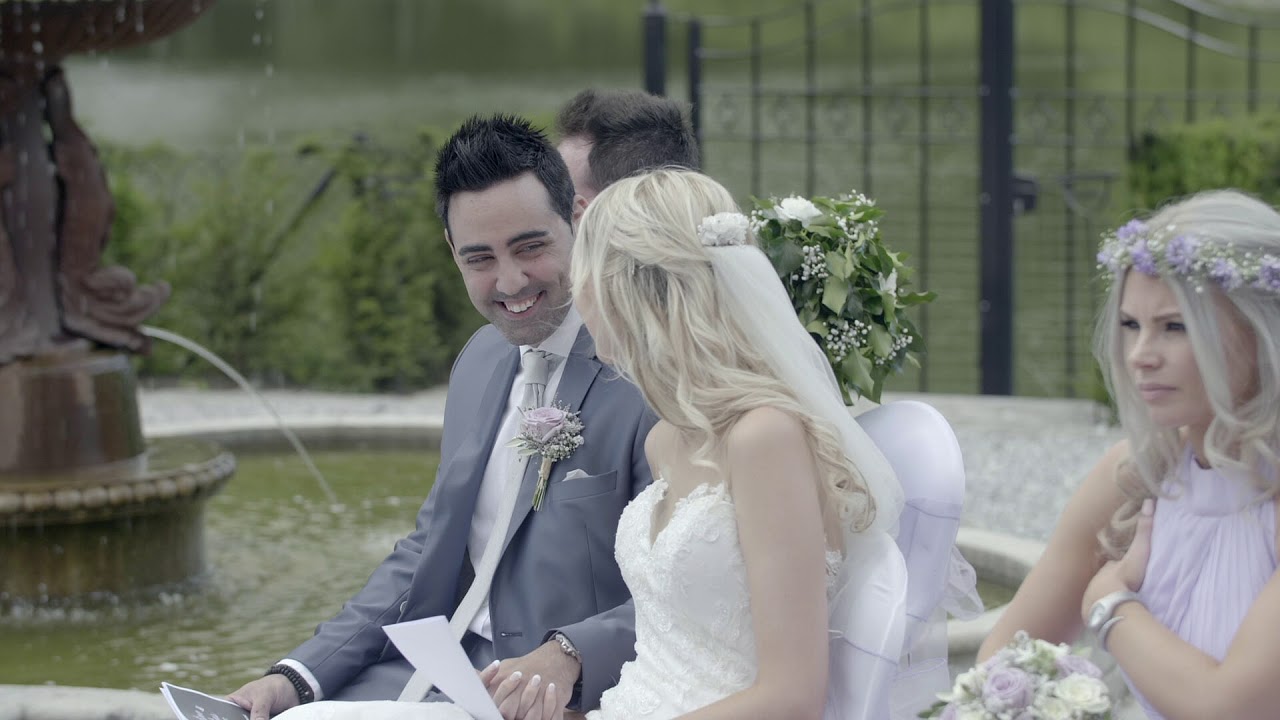 Mariage Céline & Elias 17 juin 2017 : leur chienne Lilou apporte les alliances