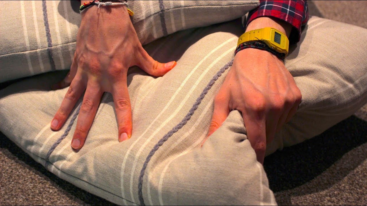 ASMR Crinkly Pillow Massage Perfection! / Relaxing Scrunching Sounds! (Binaural)