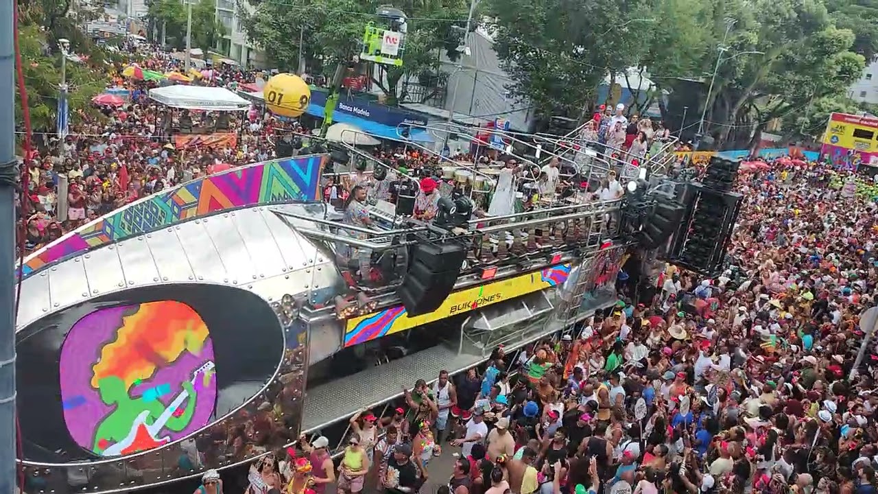 Arrasa Carlinhos Brown no Circuito Osma Carnaval 2025@LuluBahiaTVEntertainmentNews