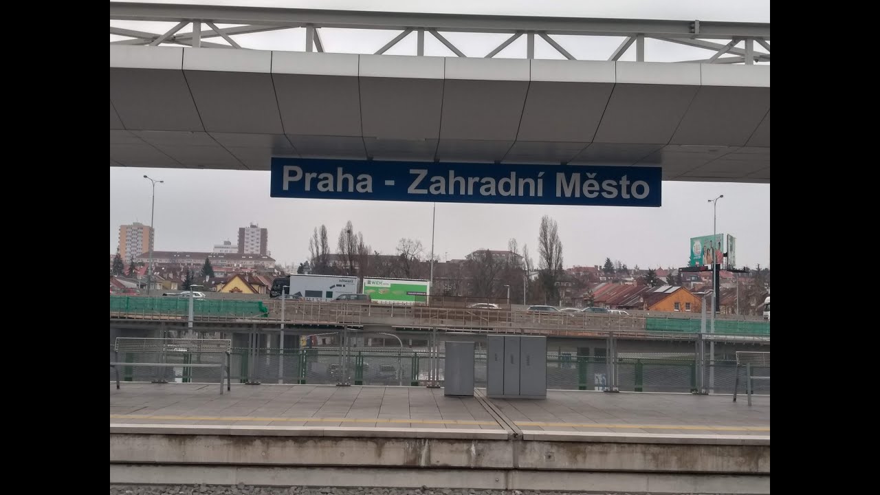 vlaky a hlášení Praha Zahradní město