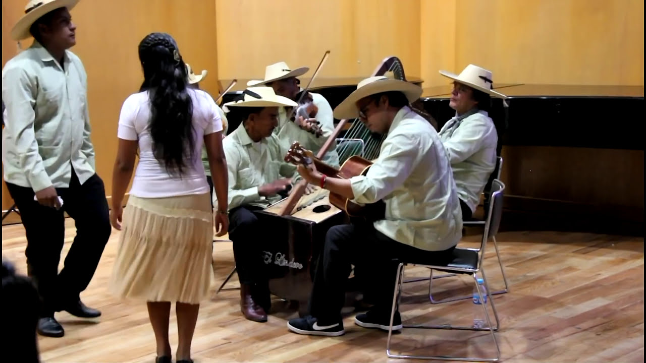 La burra o La media calandria (Serie FaM-UNAM) - Conjunto LINDERO