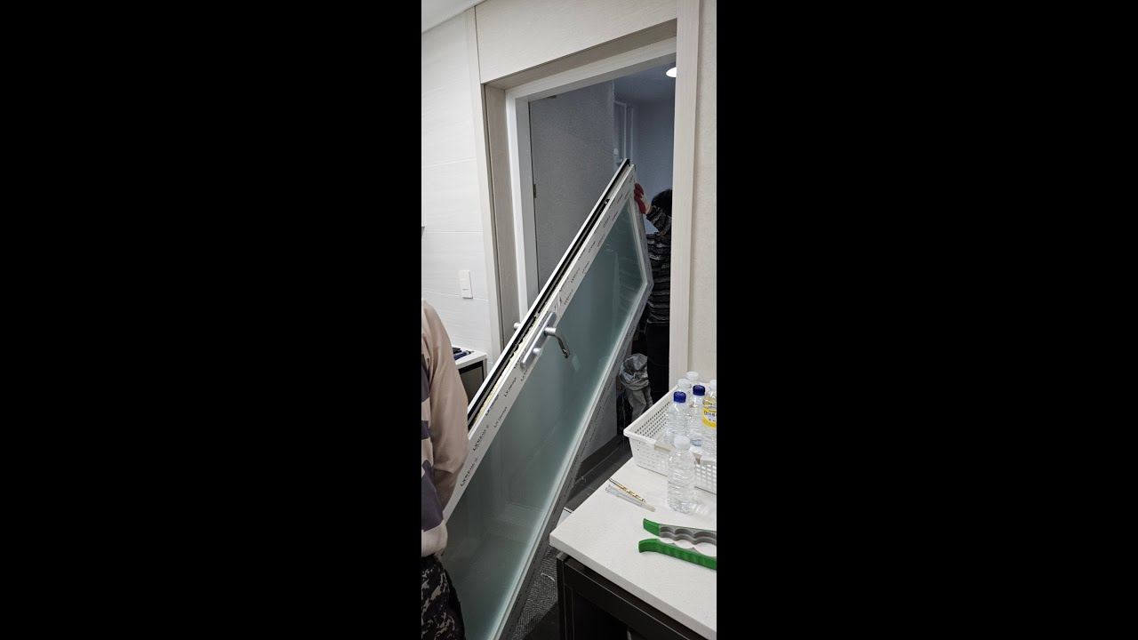 세종,조치원 한신더휴아파트 세탁실터닝도어 교체공사, 아파트세탁실도어교체