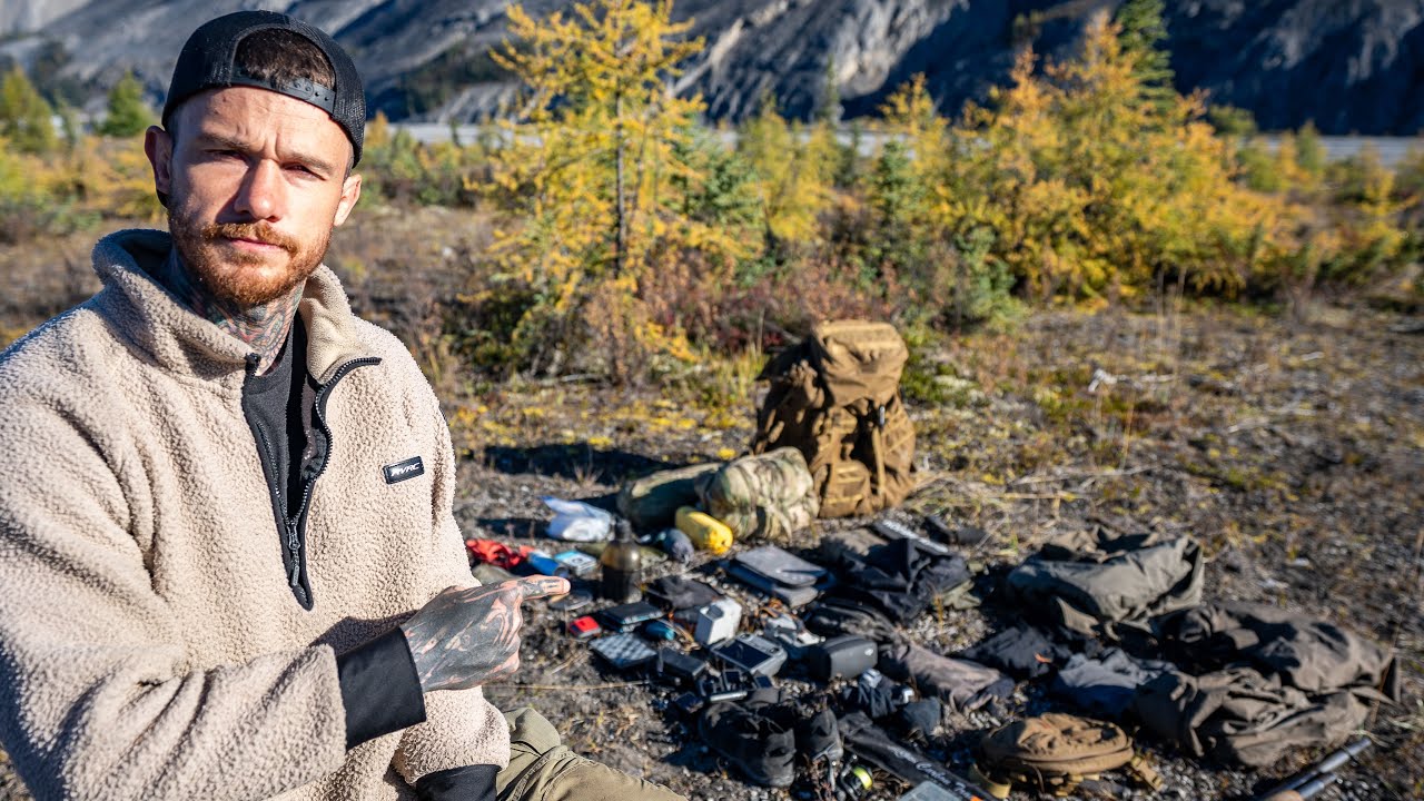 Komplette Outdoor Ausr&uuml;stung von Fabio f&uuml;r Survival Squad Staffel 2 in Kanada 🇨🇦 