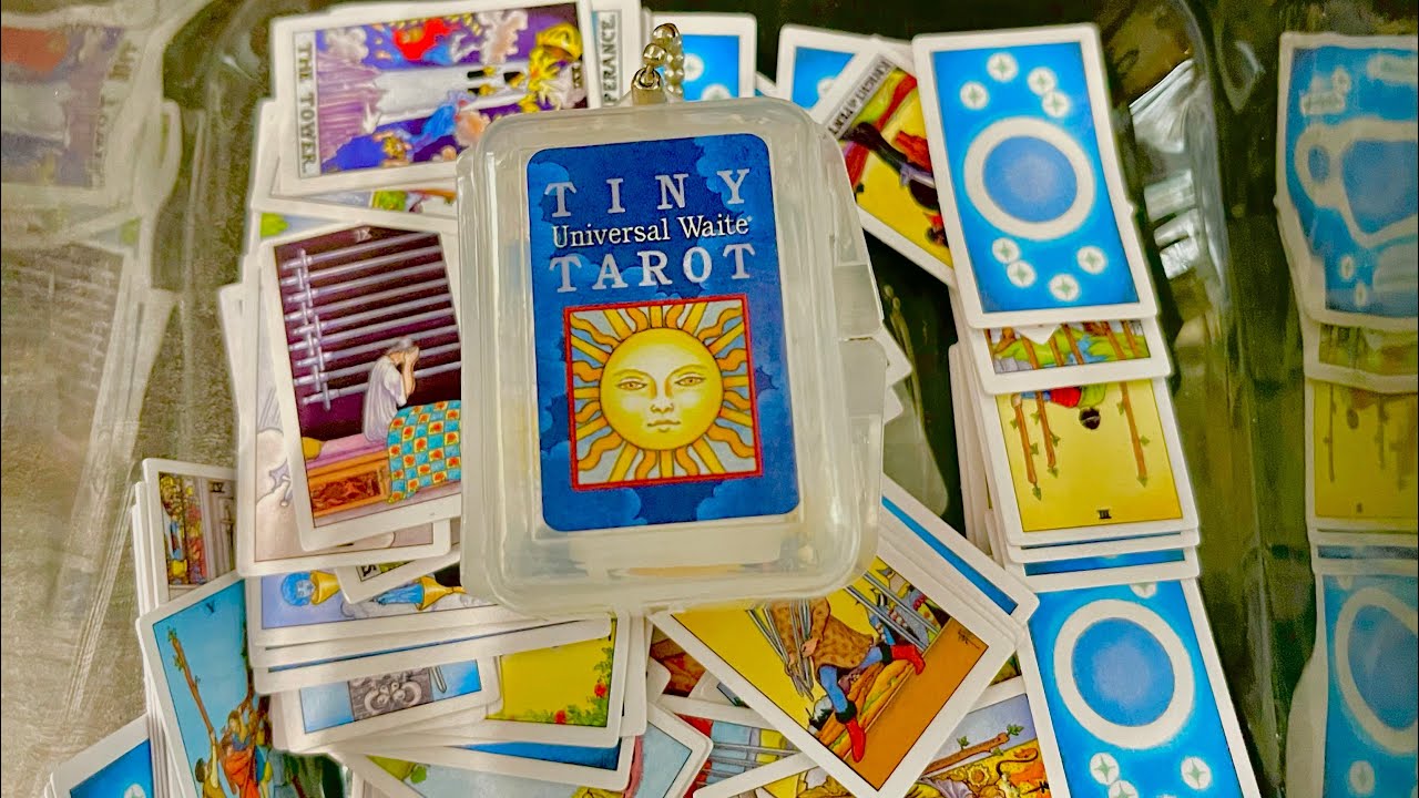 Tiny Tarot Deck Review | Tarot Card Review