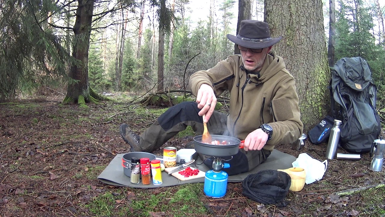 Leśne gotowanie. Bushcraft dim