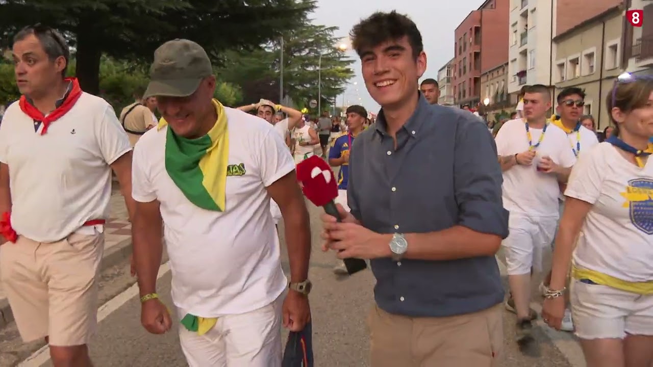 BAJADA DE LAS PEÑAS EN EL BURGO DE OSMA CON MOTIVO DE SUS FIESTAS / 8 MAGAZINE SORIA