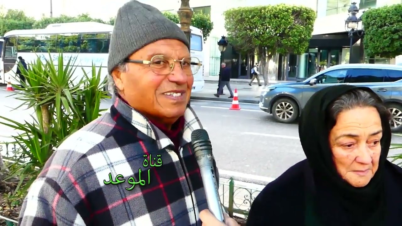 بنتي لاهية بينا في كل شئ ، عشرة فوق الخمسين سنة ودورت العالم  وزوجتي حاسبها طفلة مع بناتي