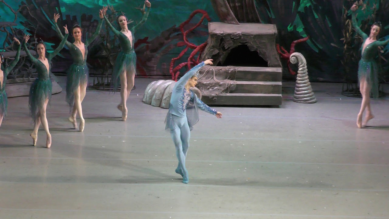 12/06/19 VBA graduation performance: Ivan Poddubnyak Genius of waters variation