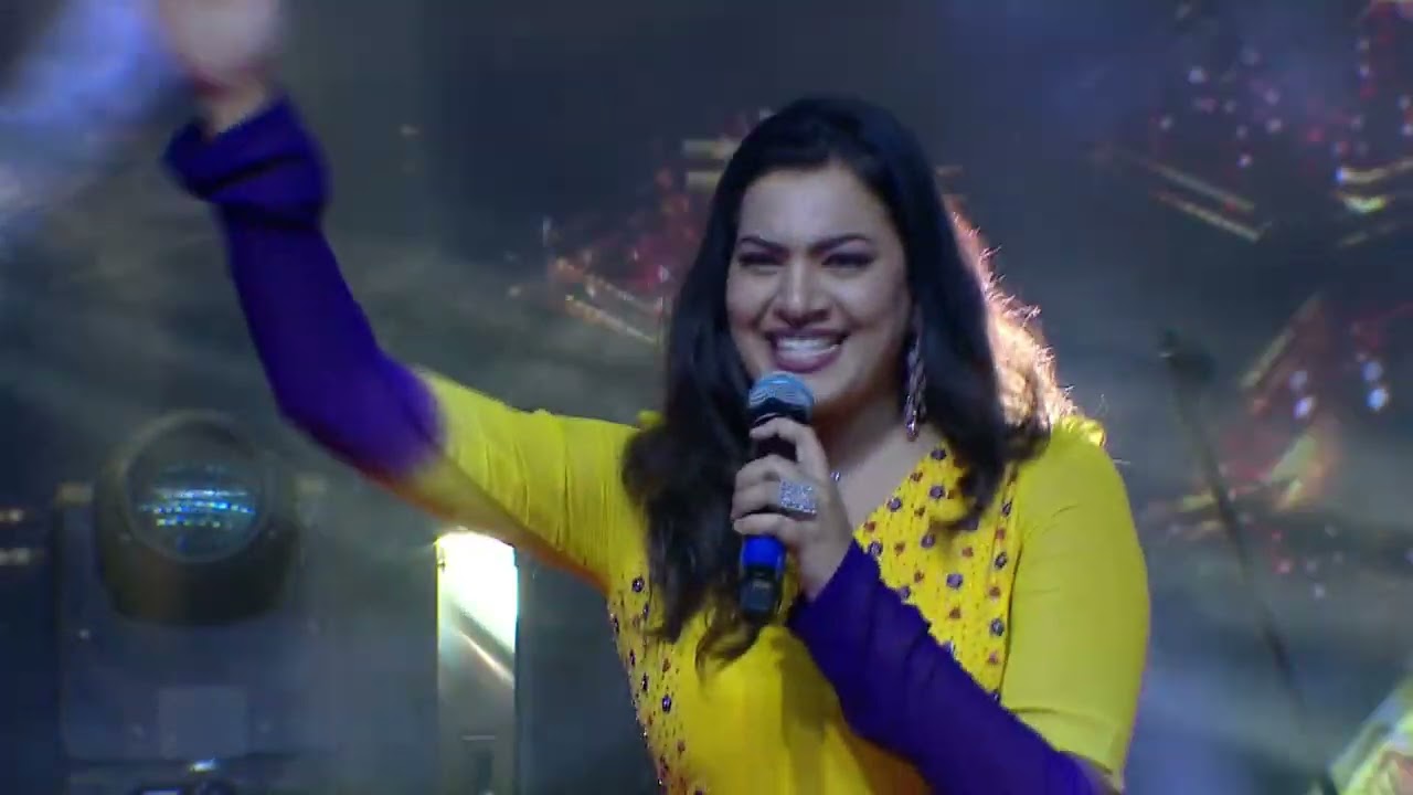 Singer Geetha Madhuri Singing Along with Little Singers @ Telugu Indian Idol Season 2