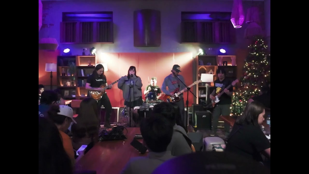 Pixiedaze - Known Better (live at Tahanan bar)