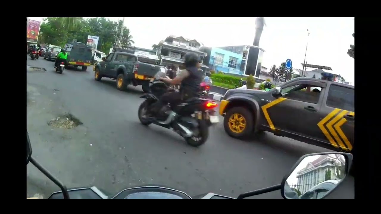 MOTOVLOG SAMBIL ANTAR MAMA KELUAR
