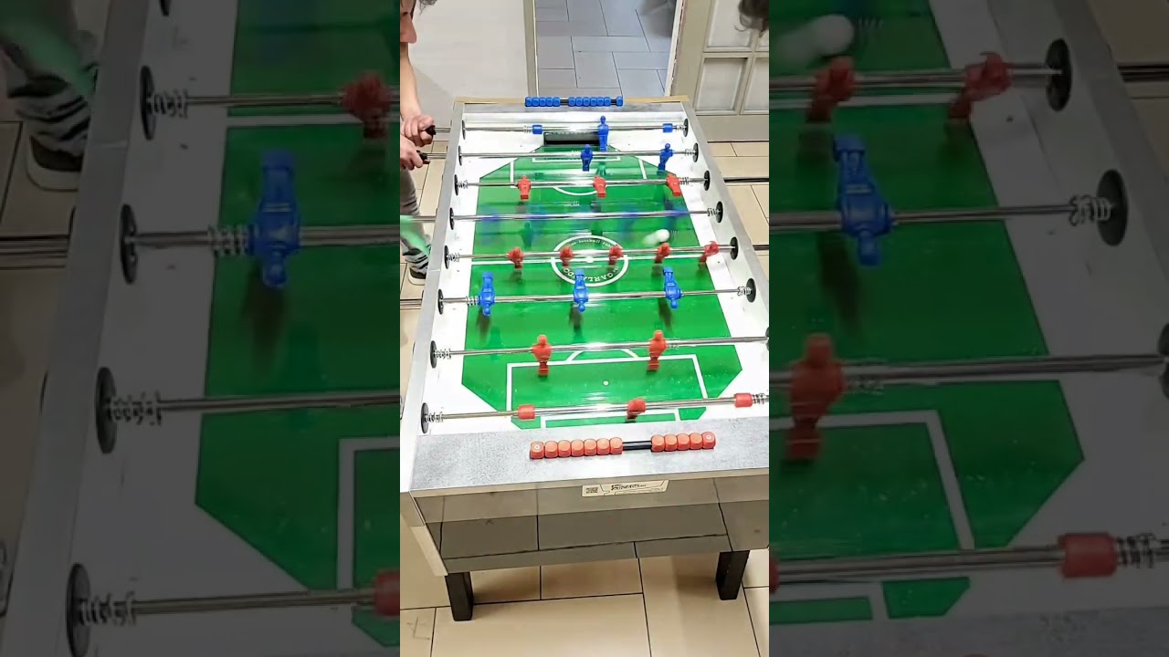 Partita calcio balilla Volo