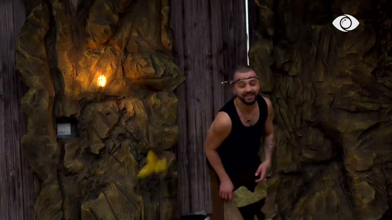 Gjesti ngacmon Rozanën gjatë kohës që është në tualet - Big Brother Albania VIP 4