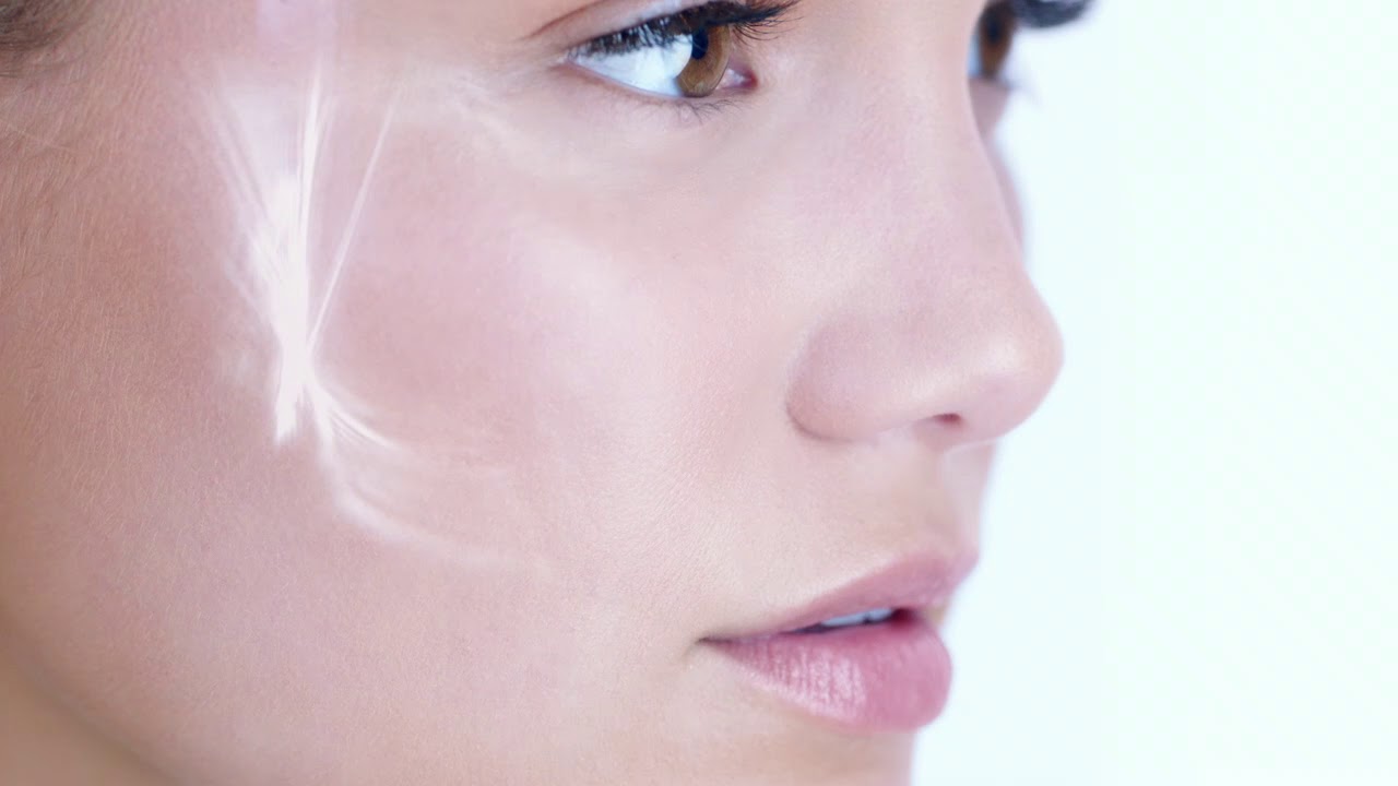 Reduce Acne Inflammation with the new Neutrogena Light Therapy Acne Mask