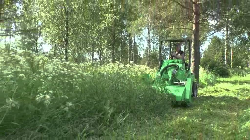 AVANT 635 + kosiarka młotkowa
