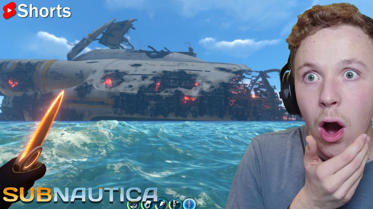 #shorts Exploring the DESTROYED AURA in SUBNAUTICA!