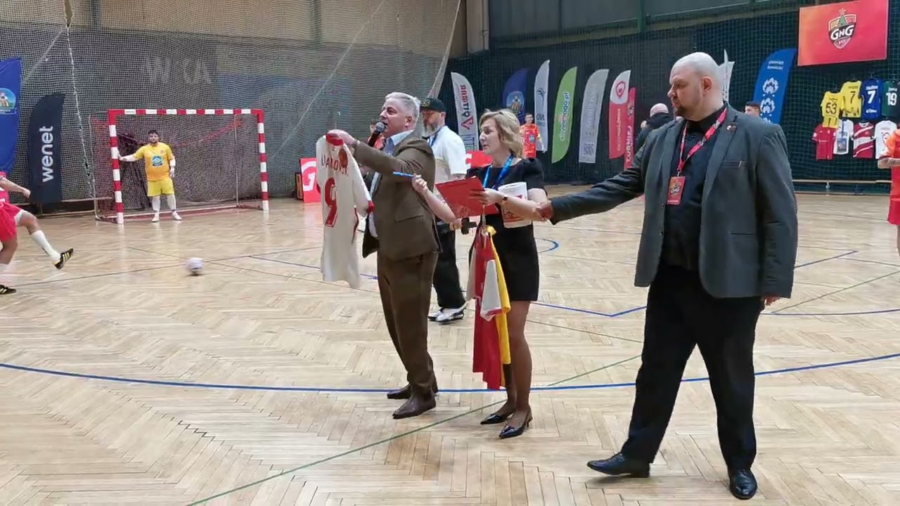 Gwiazdy na Gwiazdkę - Licytacje.