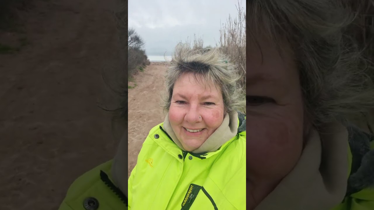 Flamingos, Kormorane, kaputte Scheibe und ein verwüsteten Strand
