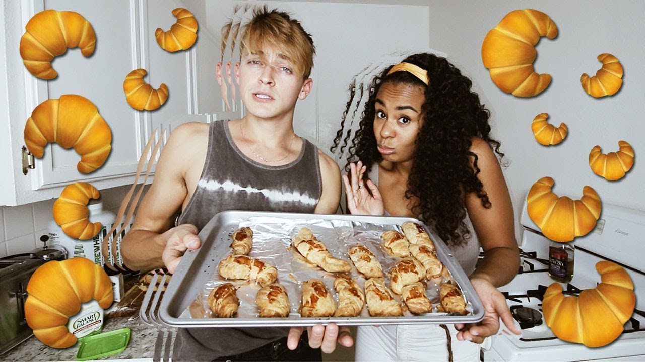 2 AMÉRICAINS TENTENT DE FAIRE DES CROISSANTS 🥐 | DamonAndJo