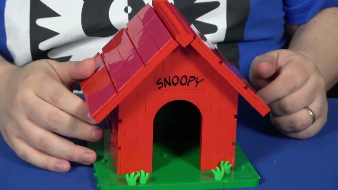 Review LEGO Ideas Peanuts: Snoopy's Doghouse