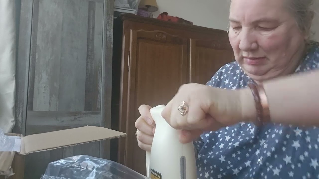 Получила я пароочиститель. 