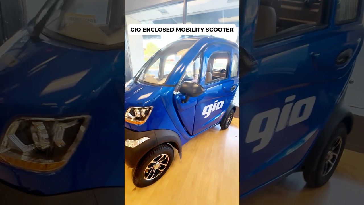Look how SPACIOUS the interior is on this enclosed mobility scooter 👀 #usa #canada (USA & Canada)