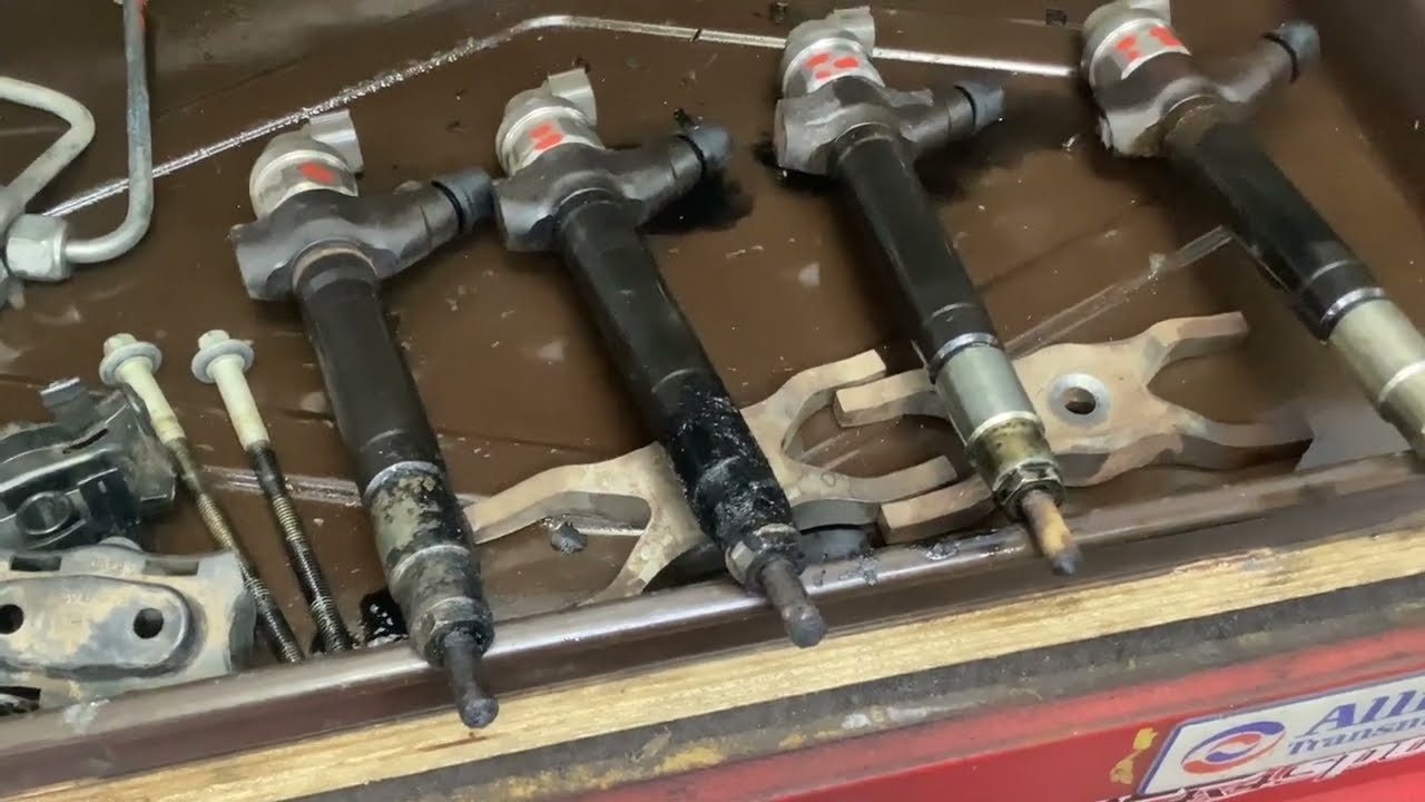 Land Rover Defender TDCi 2.4 - Injector seal replacement