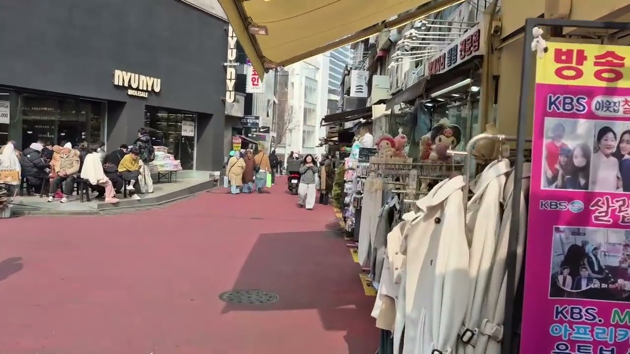 상상마당 골목에서홍대는 가장 홍대답다.황제의서재 / 텐트아빠 / 민어한점