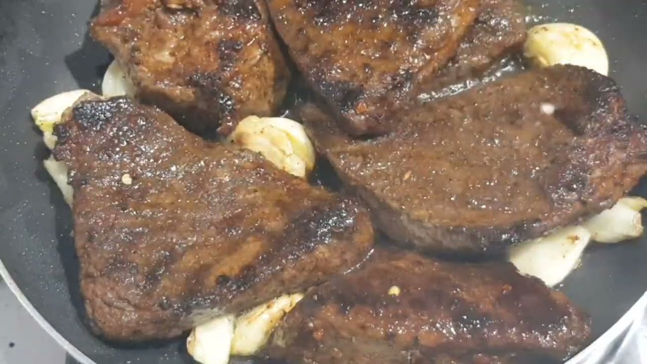 How to cook  (Beef steak) recipe.The perfect garlic butter steak recipe😋