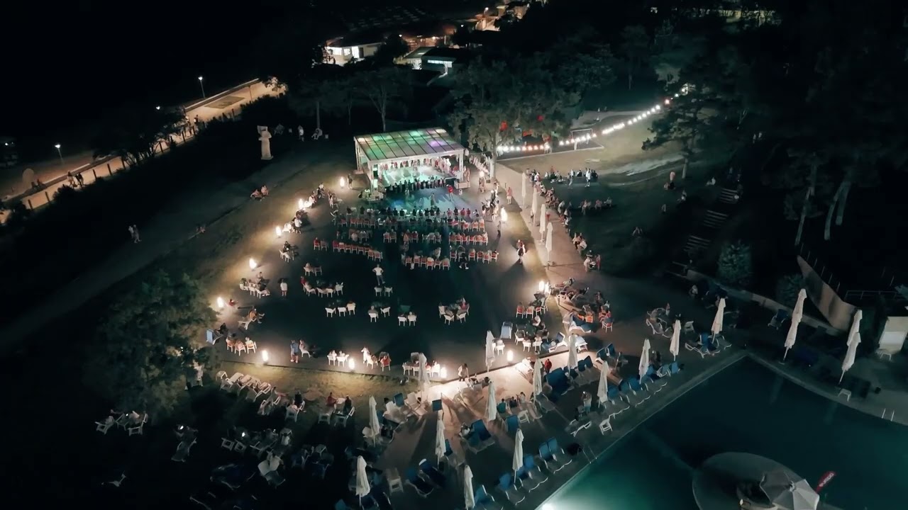Cum se încheie fiecare seară de vacanță la Safir Blue Resort?