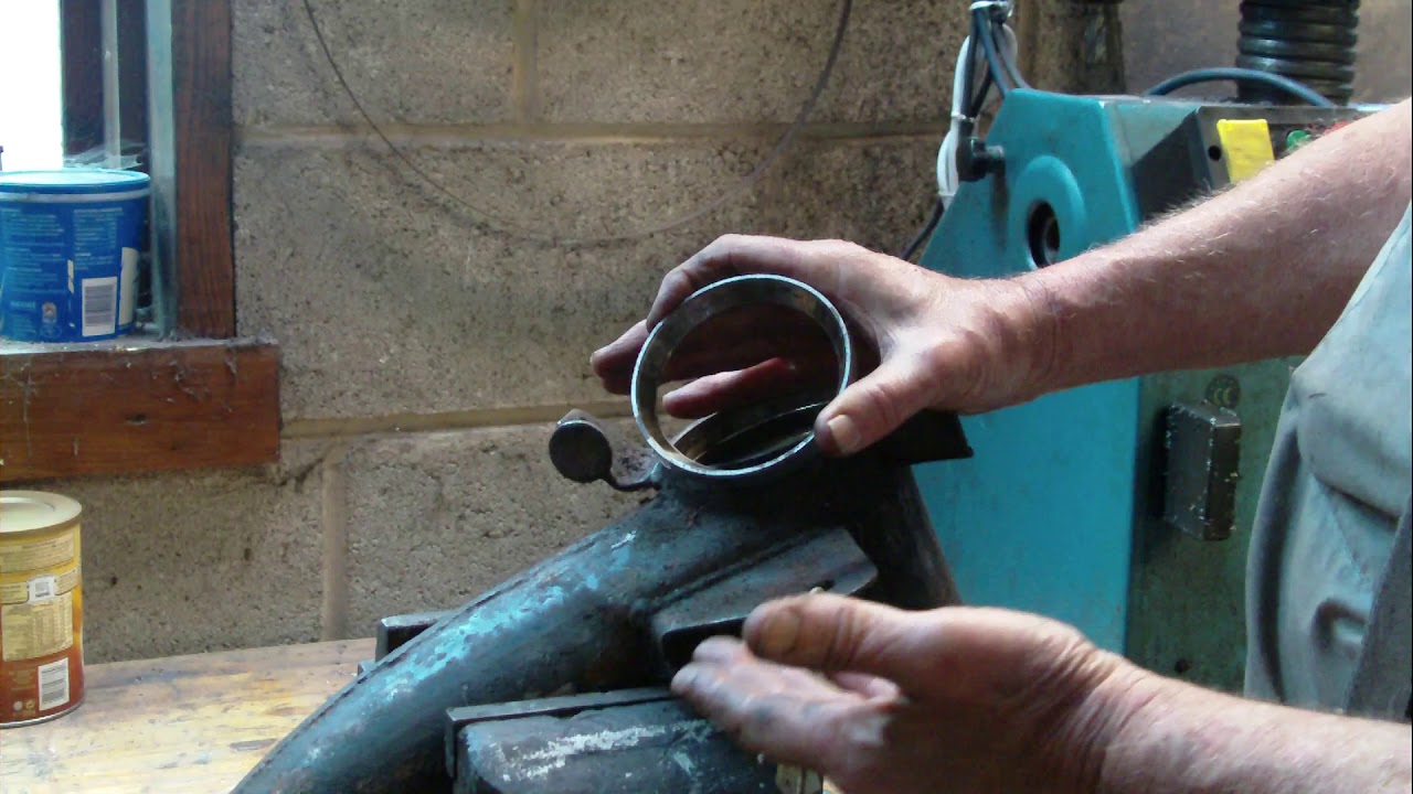 Citroen 2cv specialist tools. Axle arm bearing cup removal and installation.