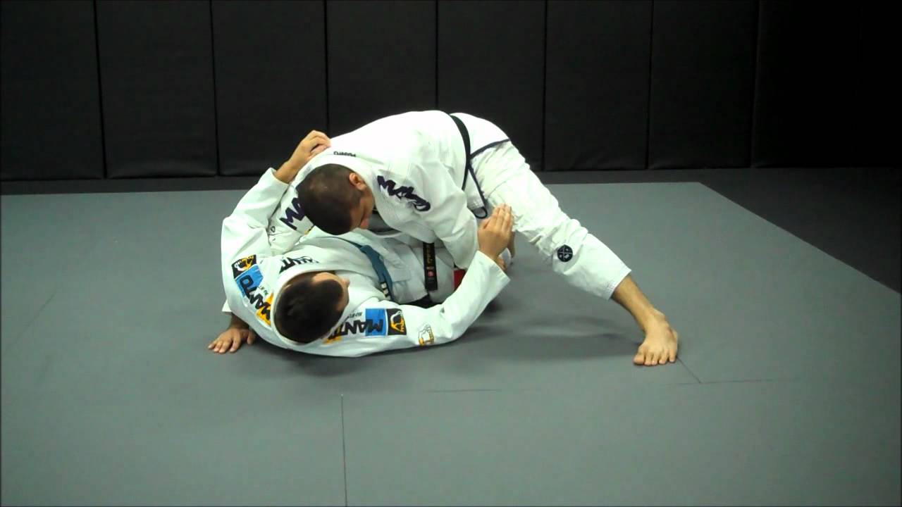 Half Guard Pass to Side Control - Learn to Grapple