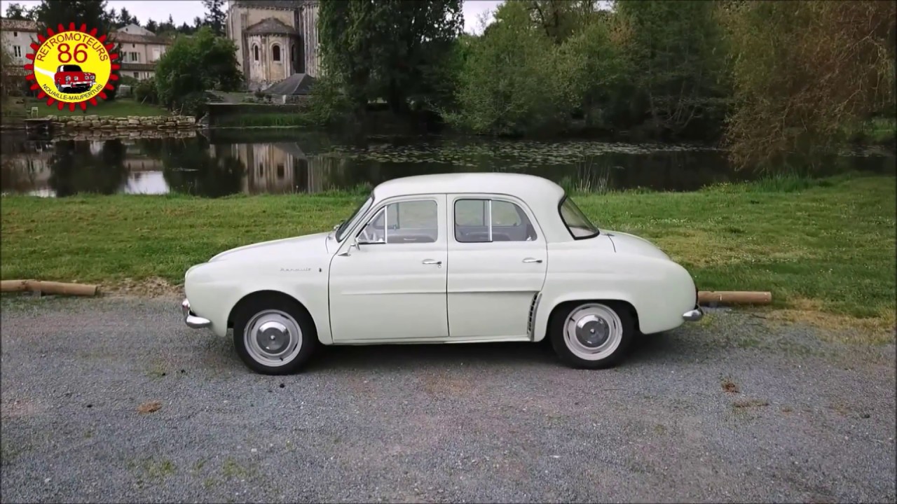 Une Renault Dauphine en balade