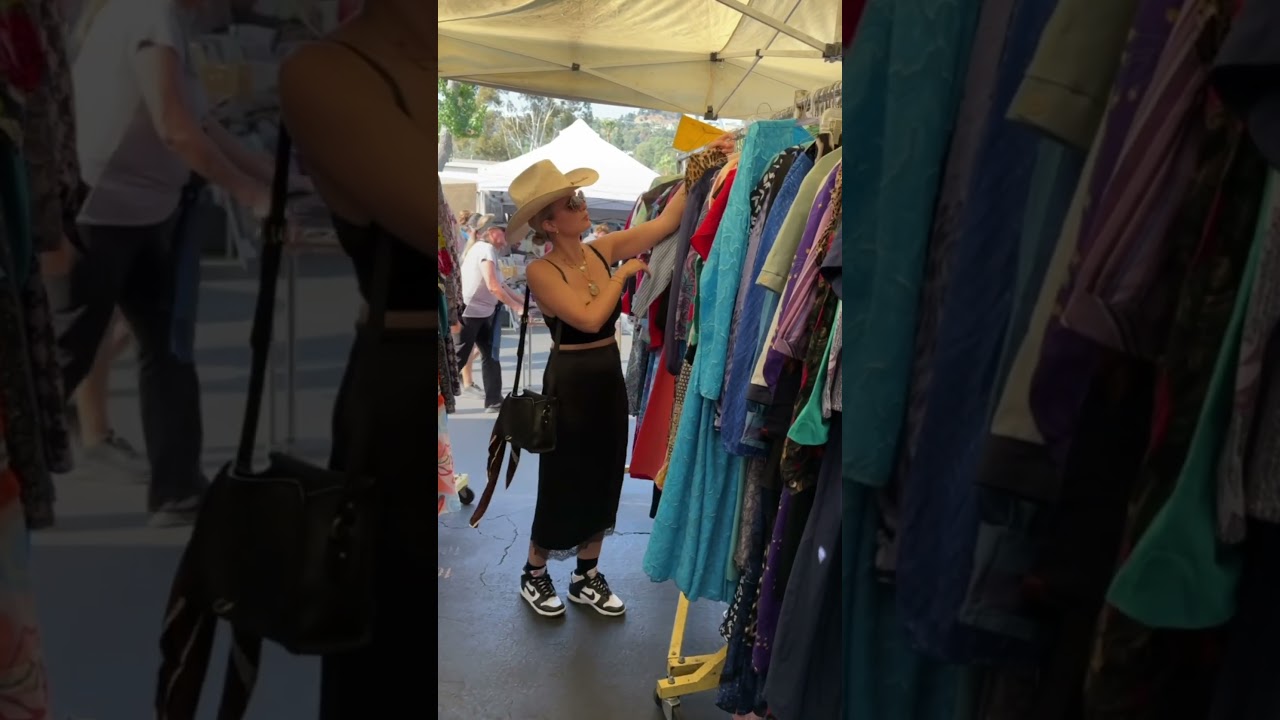 RoseBowl flea market your place to shop secondhand, vintage and preloved fashion. Slow fashion.