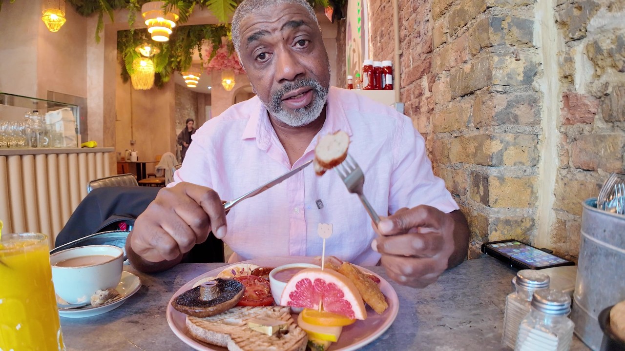 Trying A Full English Breakfast At A Small Local Cafe In Hackney: Beans & Bites #food