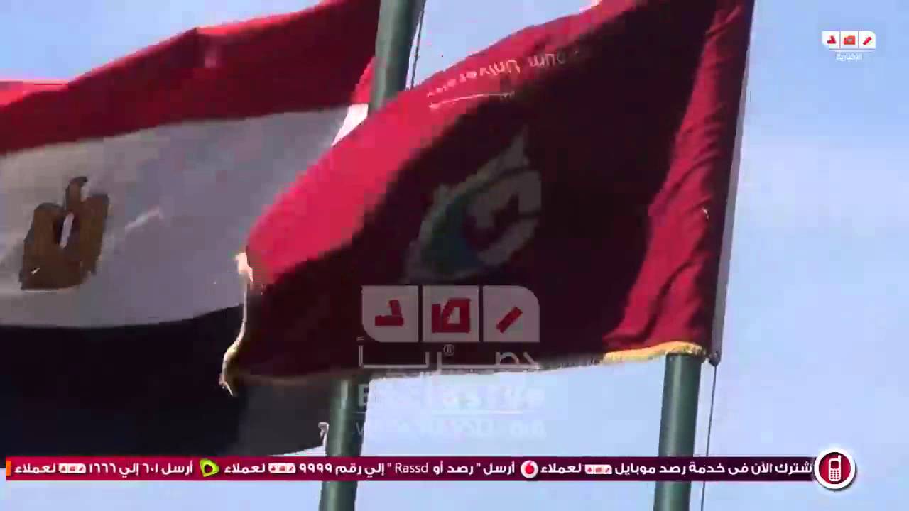 رصد | رفع علم جامعة الفيوم بالمقلوب احتجاجا على اقتحام الشرطة للجامعة وضرب واعتقال الطلاب