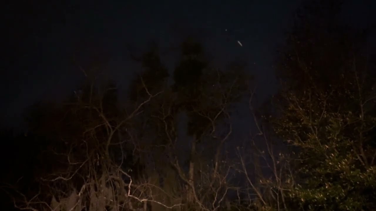 Still Night Outside – Near-Silent Night Ambience (8 Hours, No Music)