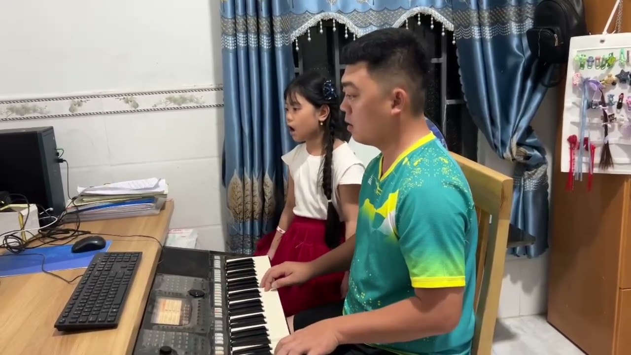 Ca khúc : Ước mơ ngày mai - trình bày: Phương My 