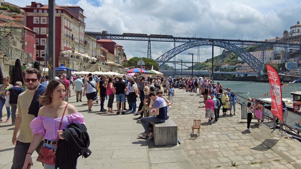 Cais da Ribeira Waterfront Walk, Porto, Portugal
