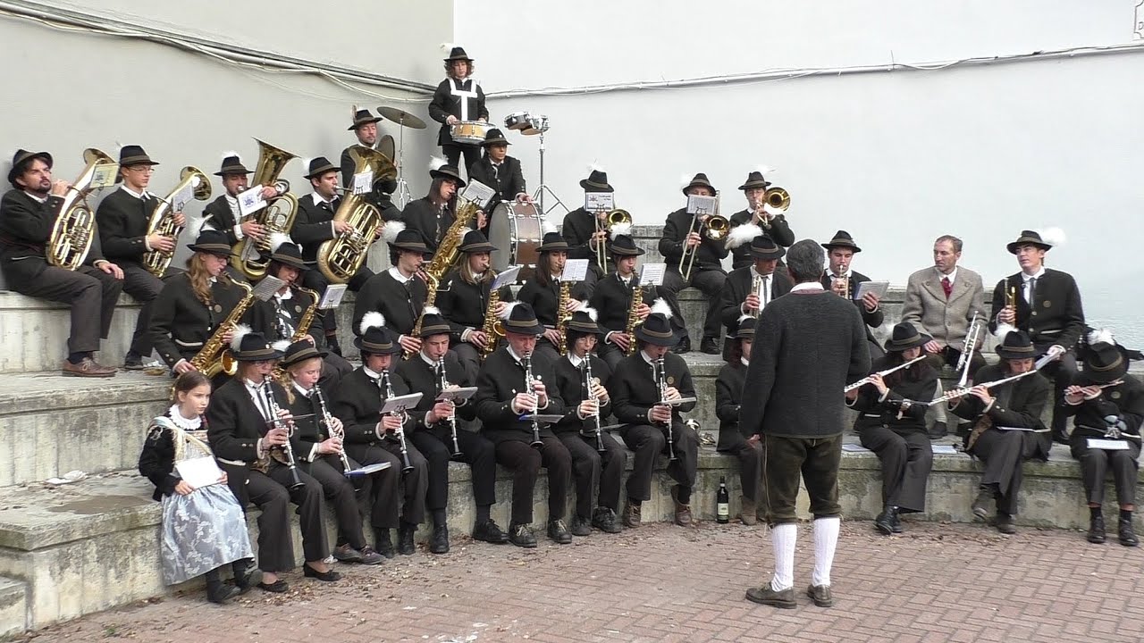 Piverone 2015 - Musikkapelle La Lira di Issime in concerto - Dem Land Tirol die Treue