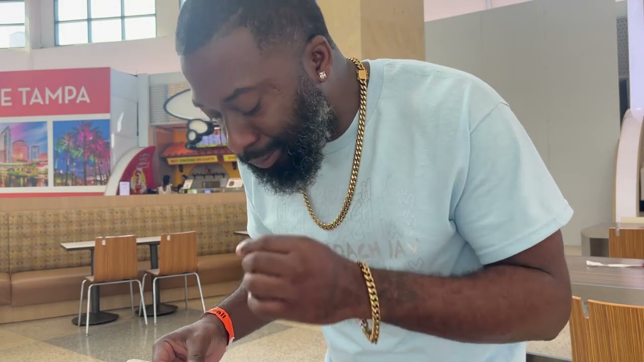 Coach J’s Wing Boys Food Review