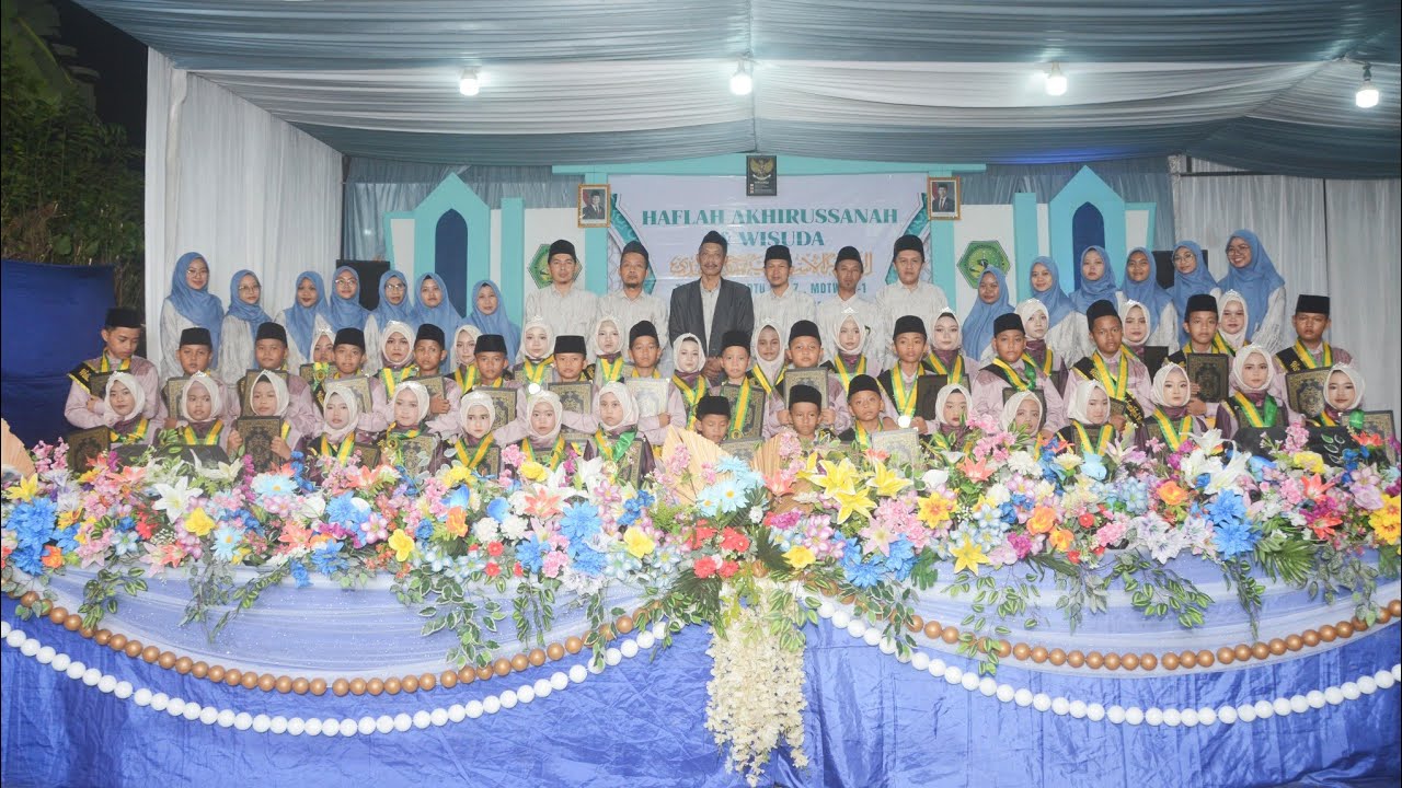 HAFLAH AKHIRUSSANAH DAN WISUDA KE -  16 TPQ MNU MAFAATIKHUL HUDA DESA PENARUKAN