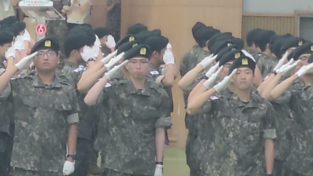 5사단 8월6일 9중대 퇴소식 일부영상 입니다  아들들 수고하셨습니다